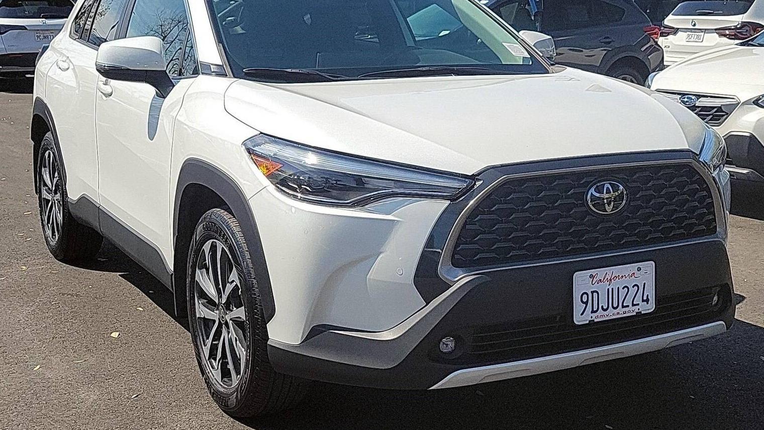 TOYOTA COROLLA CROSS 2022 7MUDAABG4NV032233 image